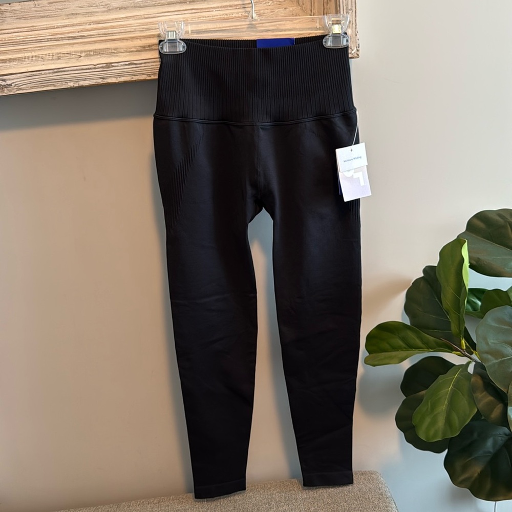 NWT JoyLab black size small high rise legging
